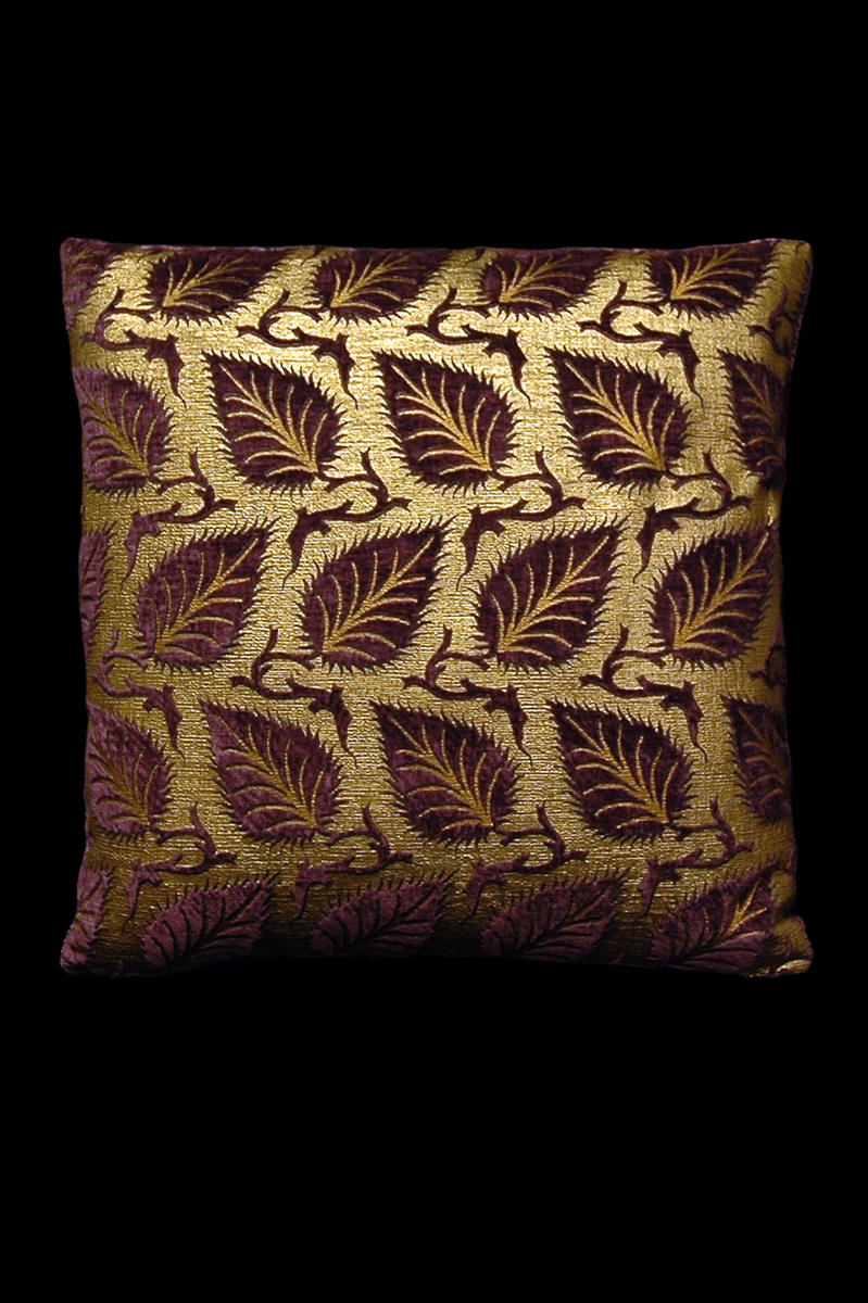 Fortuny Heliantus square dark plum printed velvet cushion front
