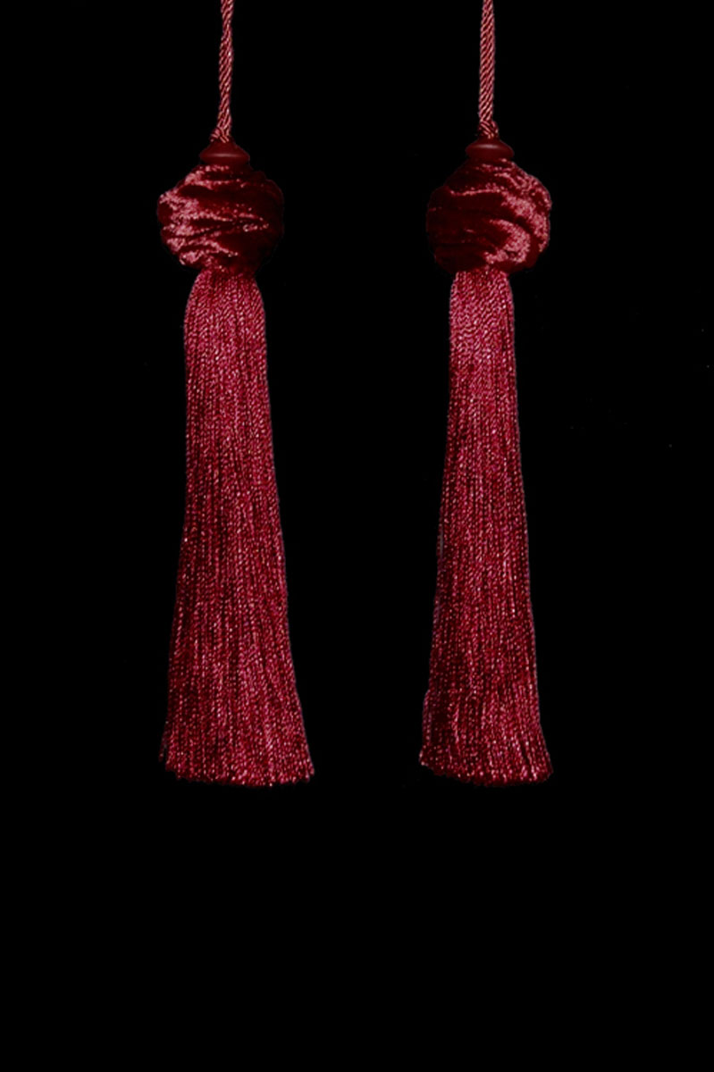 Venetia Studium Turbante couple of deep red tassels