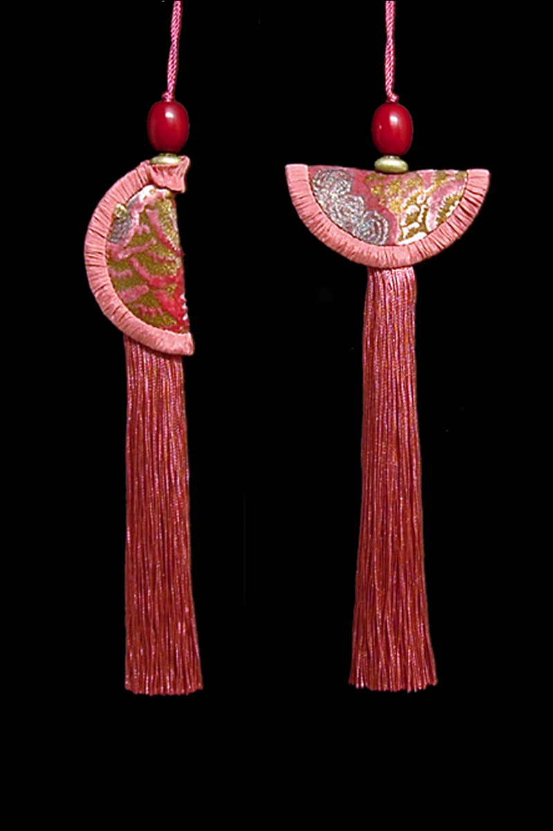 Venetia Studium couple of maroon Geisha & Samurai key tassels