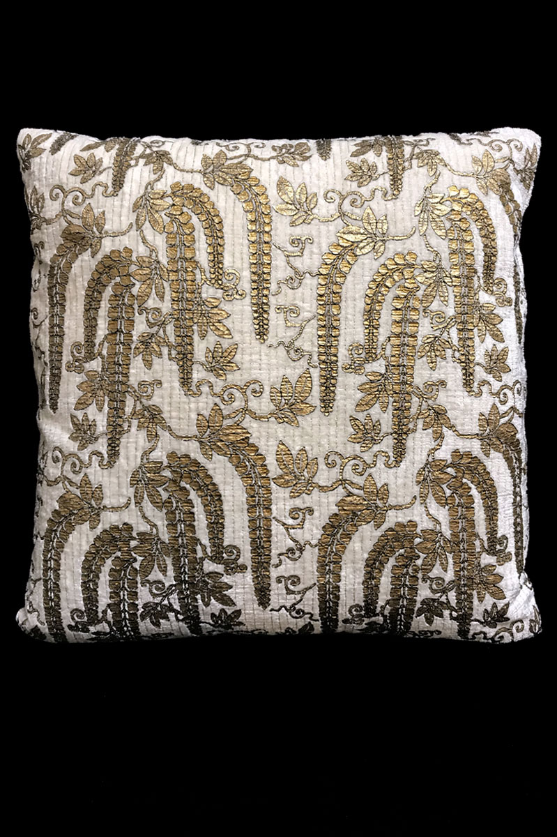 Venetia Studium Glicine printed velvet cushion