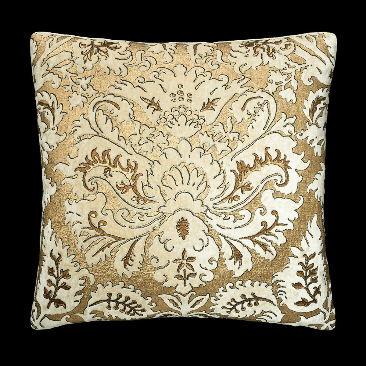 Delphos cushion