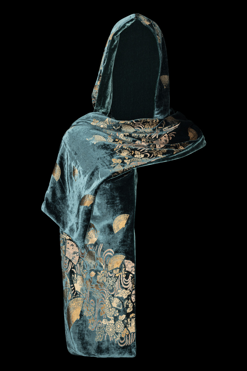 Printed velvet hooded 
shawl